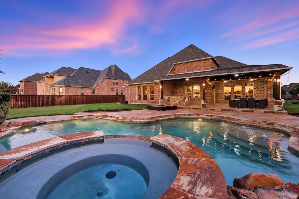 6208 Emmas Court, Colleyville