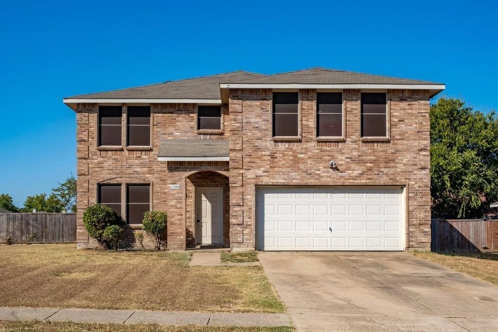 1200 Mcmillan Drive, Cedar Hill
