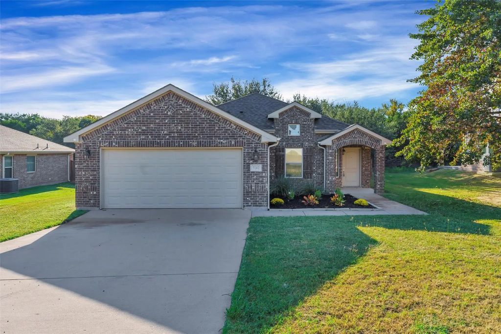 7202 Mistletoe Trail, Granbury