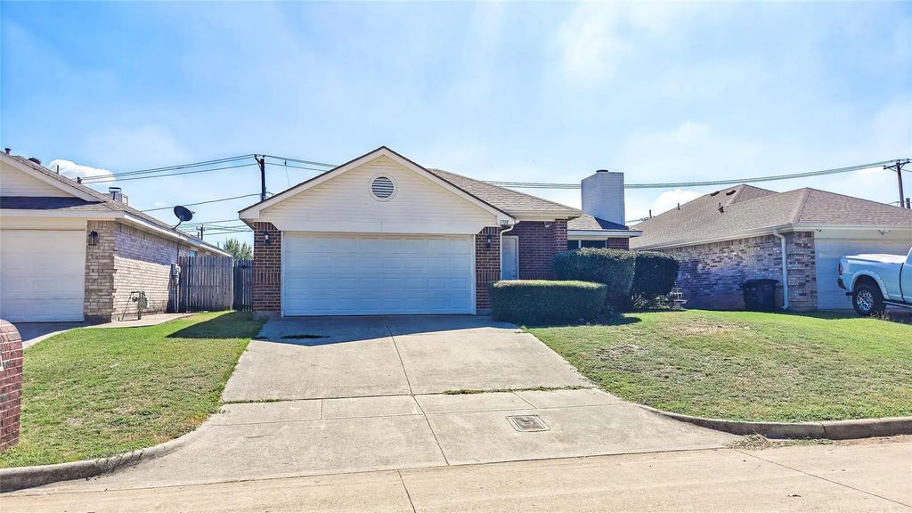 1708 Canyon Ridge Street, Fort Worth