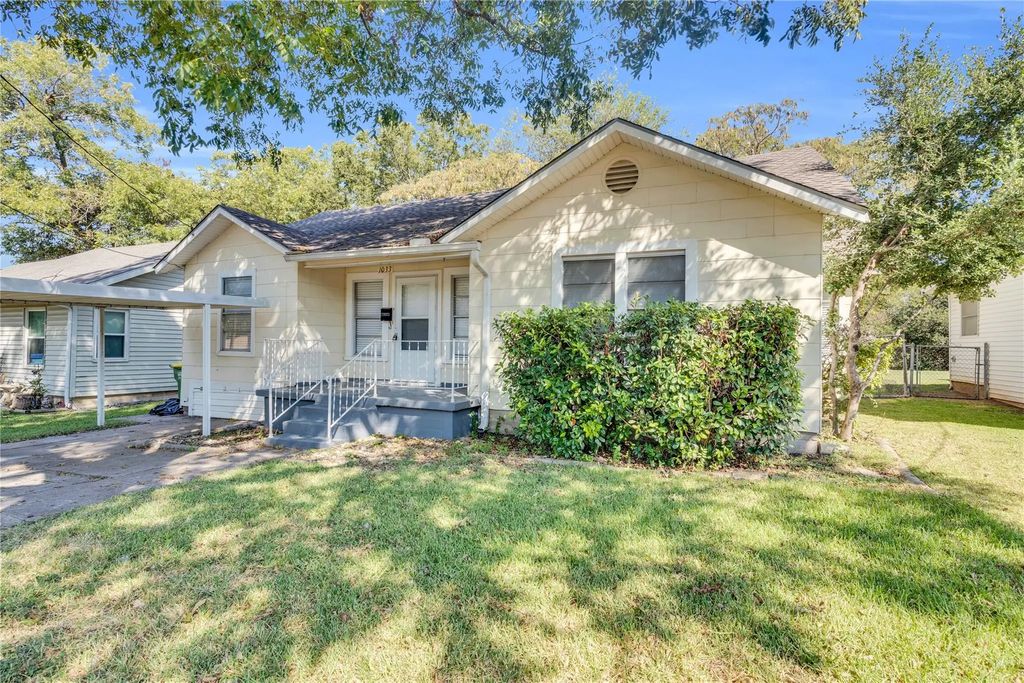 1033 E Elm Street, Hillsboro