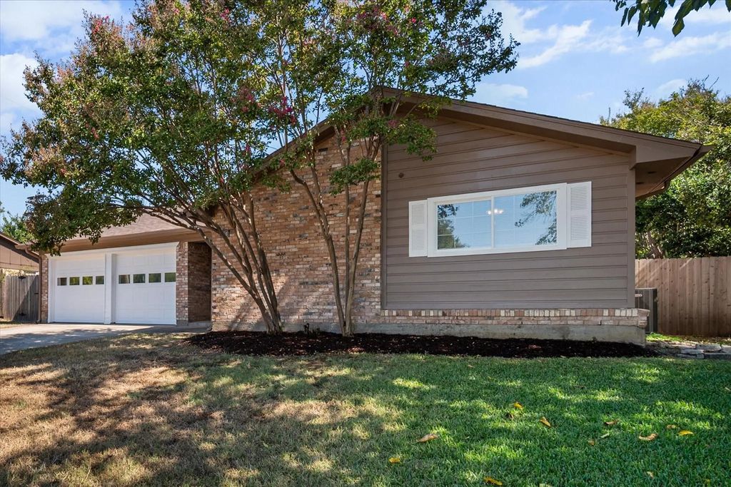 2700 Shady Grove Drive, Bedford
