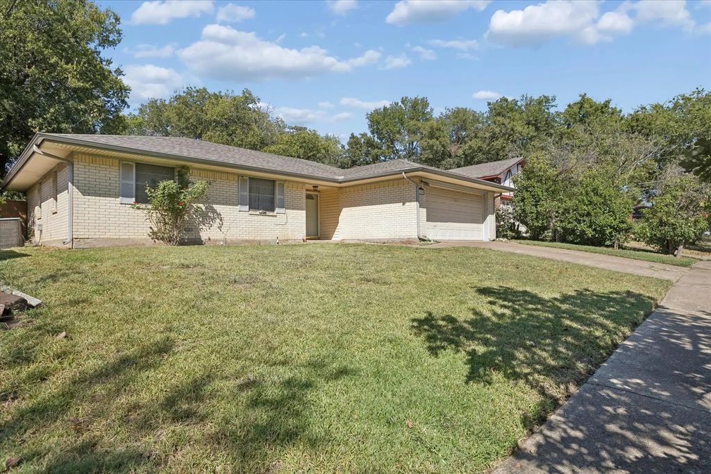 1113 2nd Street, Grand Prairie