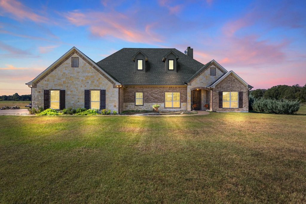454 Farr Altom Road, Seagoville