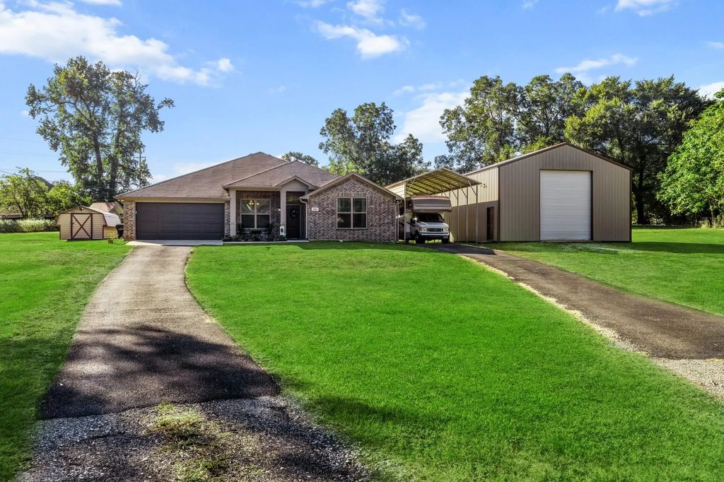 4000 Winding Way, Longview