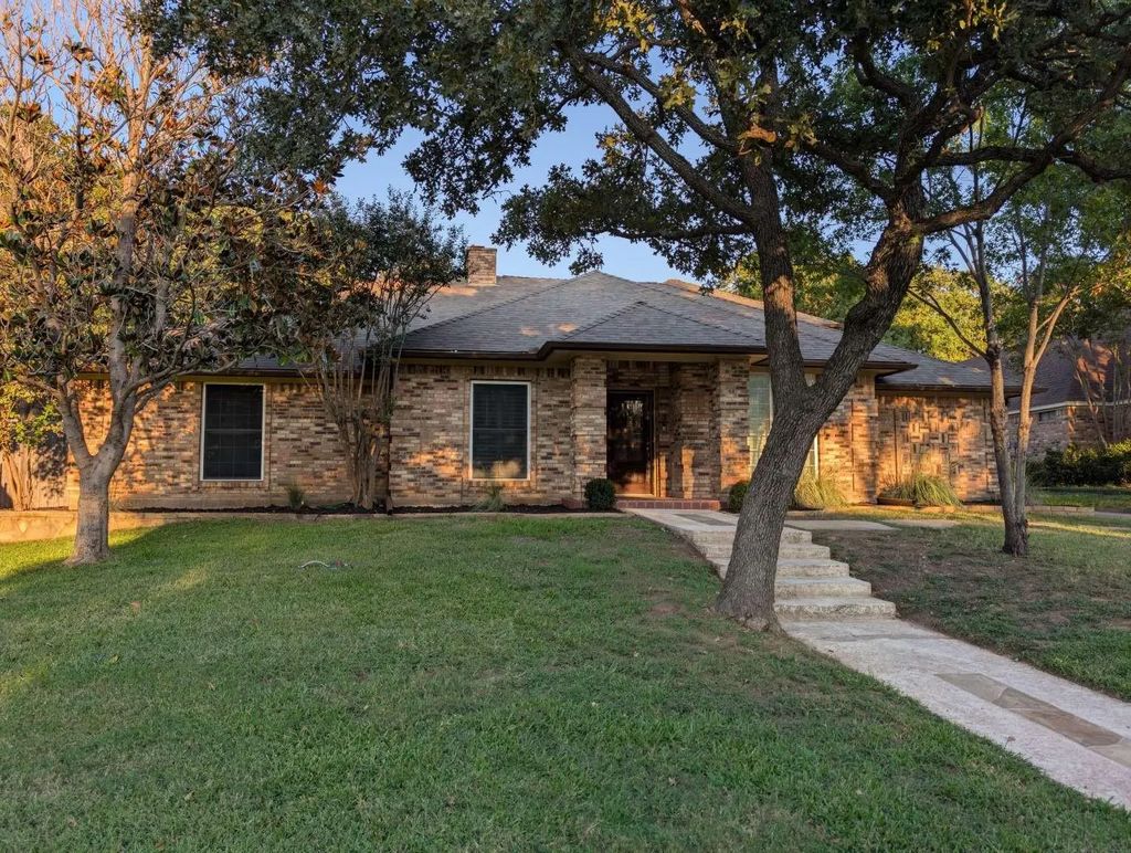3 Valley Wood Court, Trophy Club