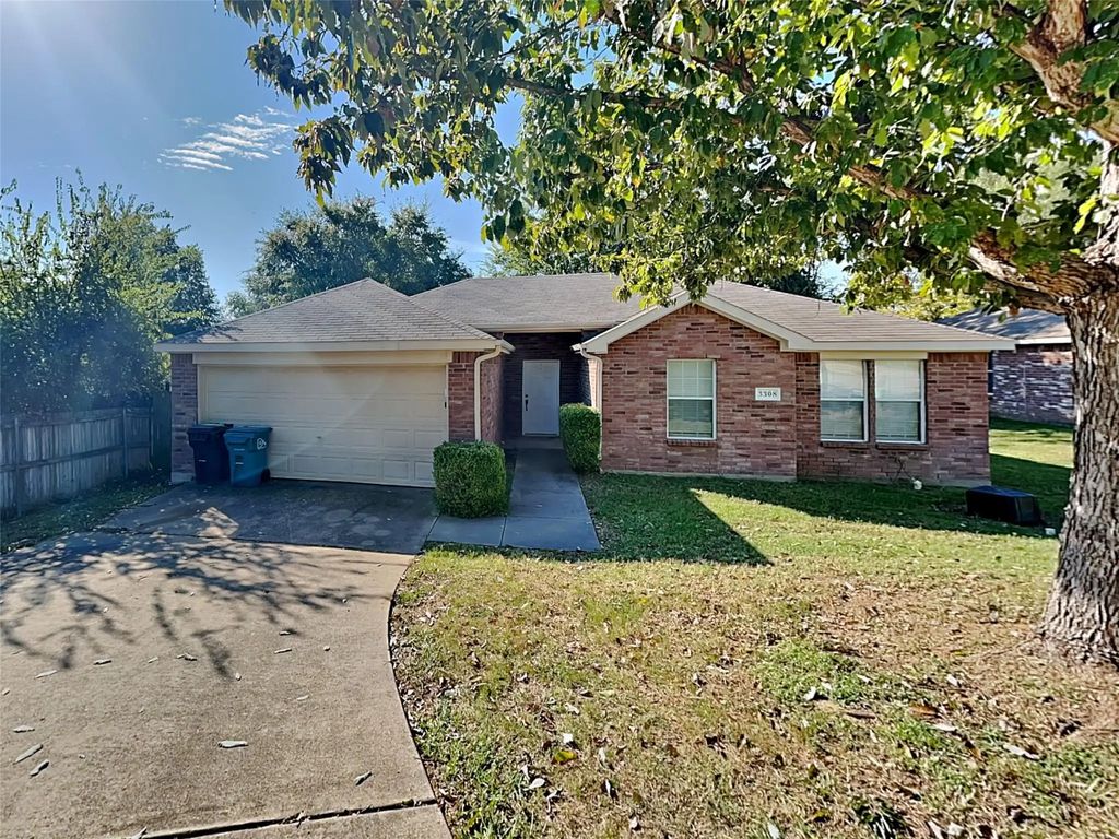 3308 Pres Court, Denton
