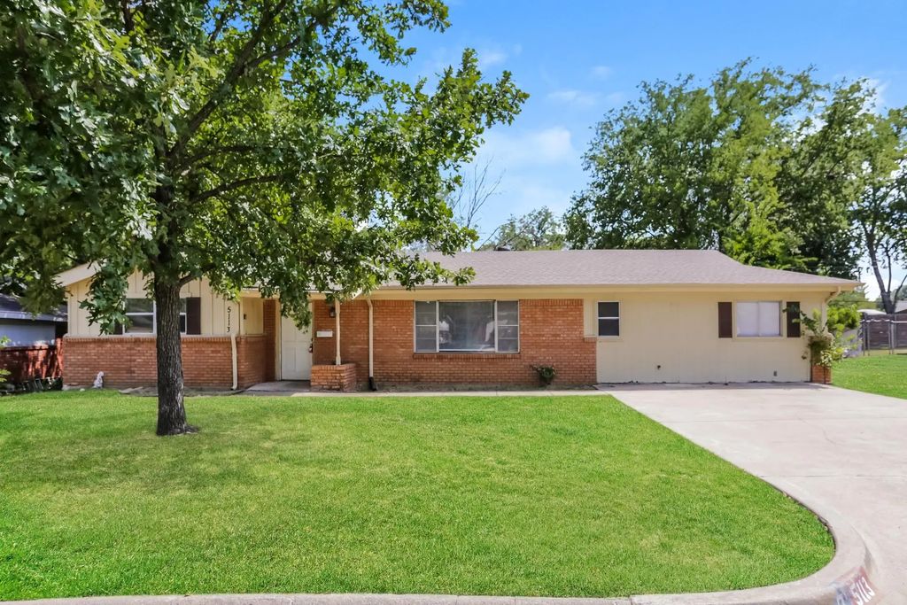 5113 Bob Drive, North Richland Hills