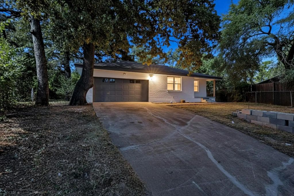671 Cedarcliff Drive, Dallas