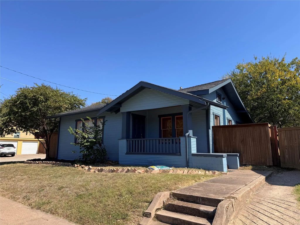 630 Blaylock Drive, Dallas