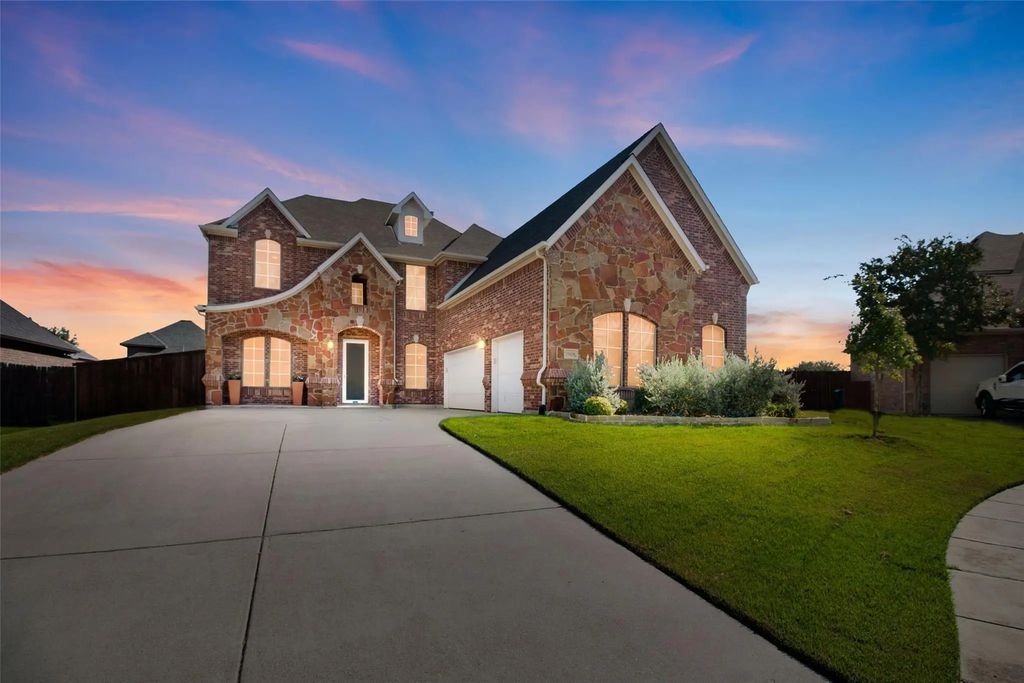 15808 Badger Creek Lane, Fort Worth