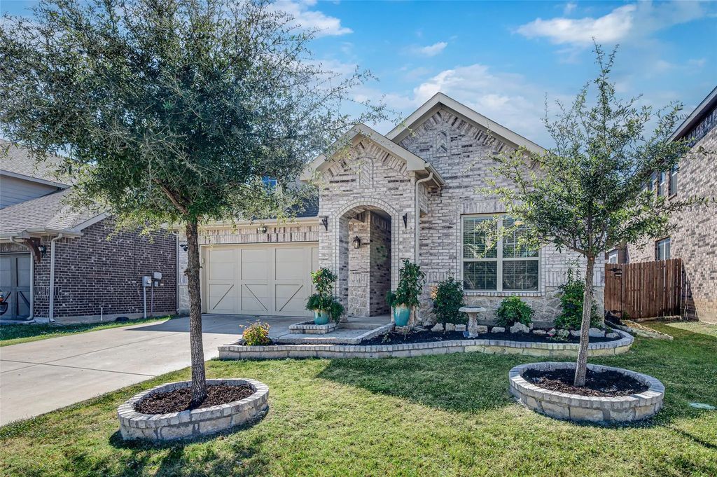 3716 Fossil Tree Lane, Fort Worth