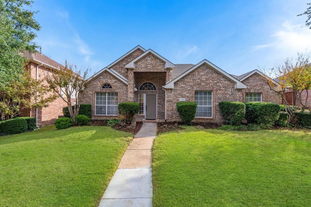 4220 Oak Grove Drive, Carrollton