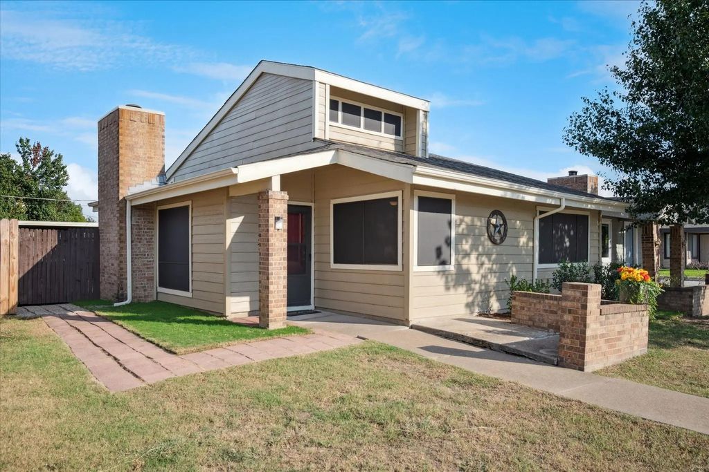 5927 Timbercrest Drive, Arlington