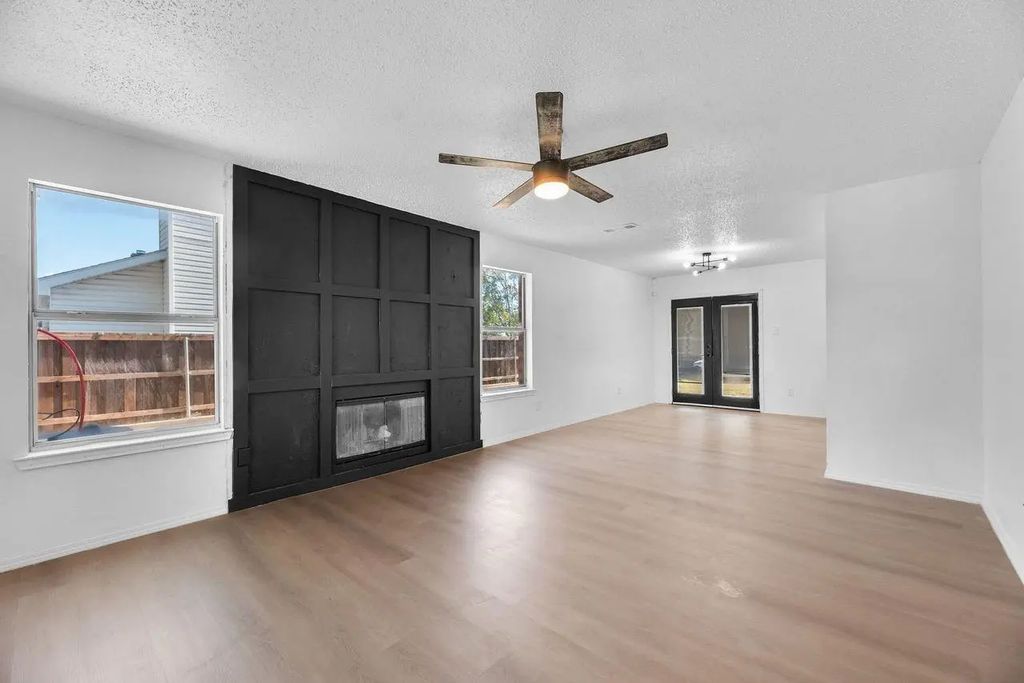 12802 Park Hill Court, Balch Springs