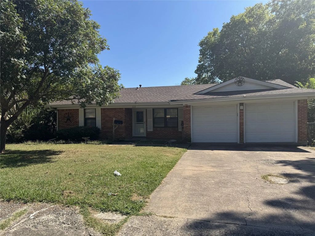 222 W Vista Drive, Garland