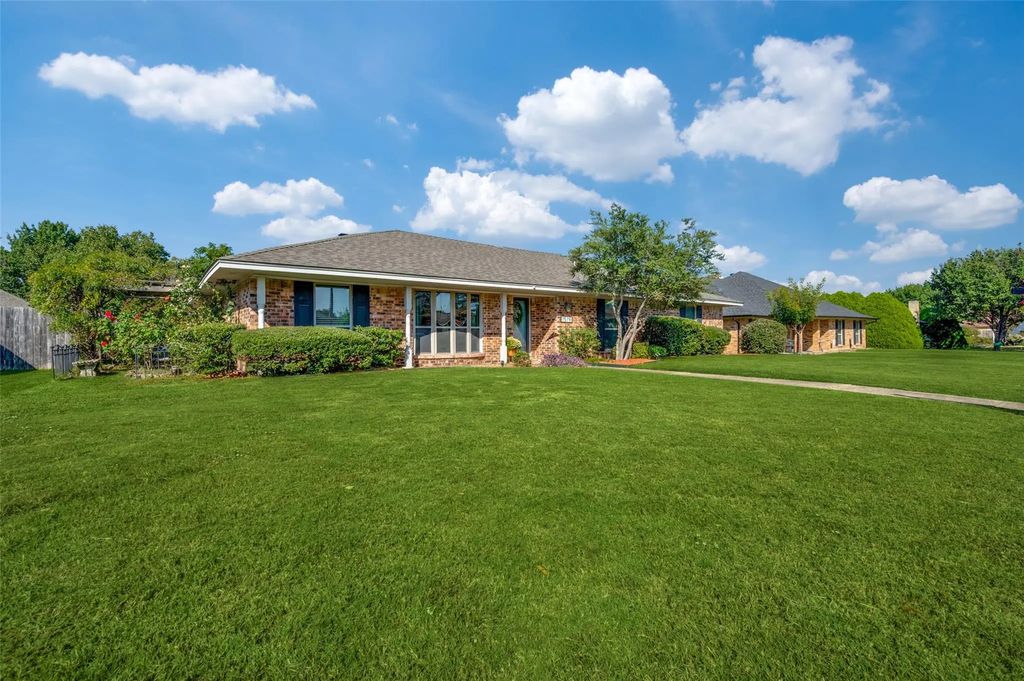 1519 Glenhill Lane, Lewisville