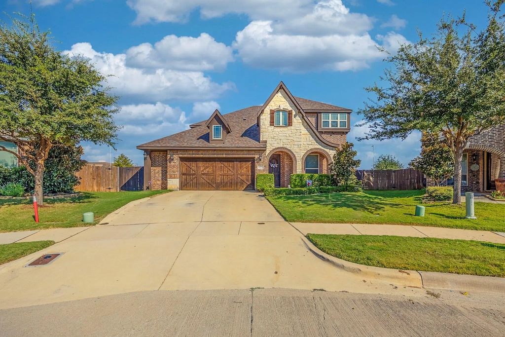10220 Fox Grove Court, Fort Worth