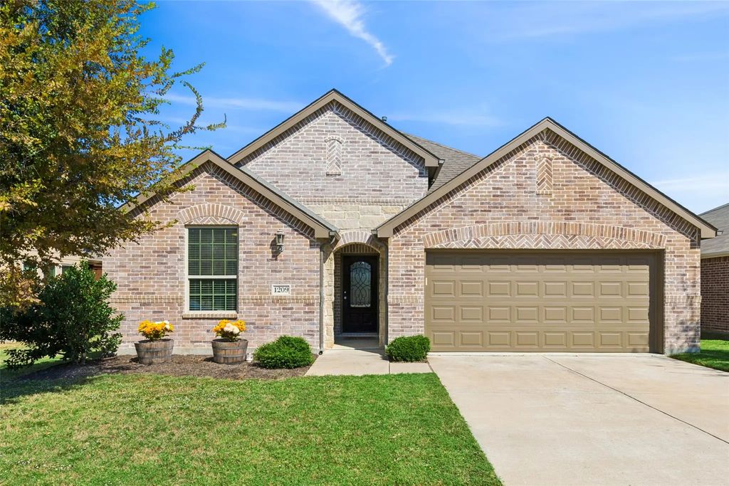 1209 Roadrunner Drive, Little Elm