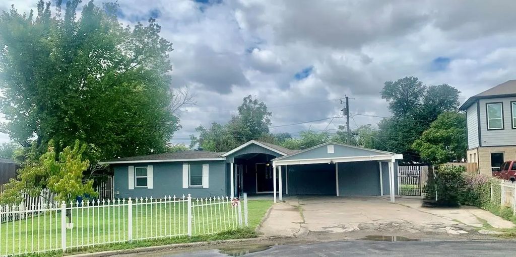 3606 Marsh Lane Place, Dallas