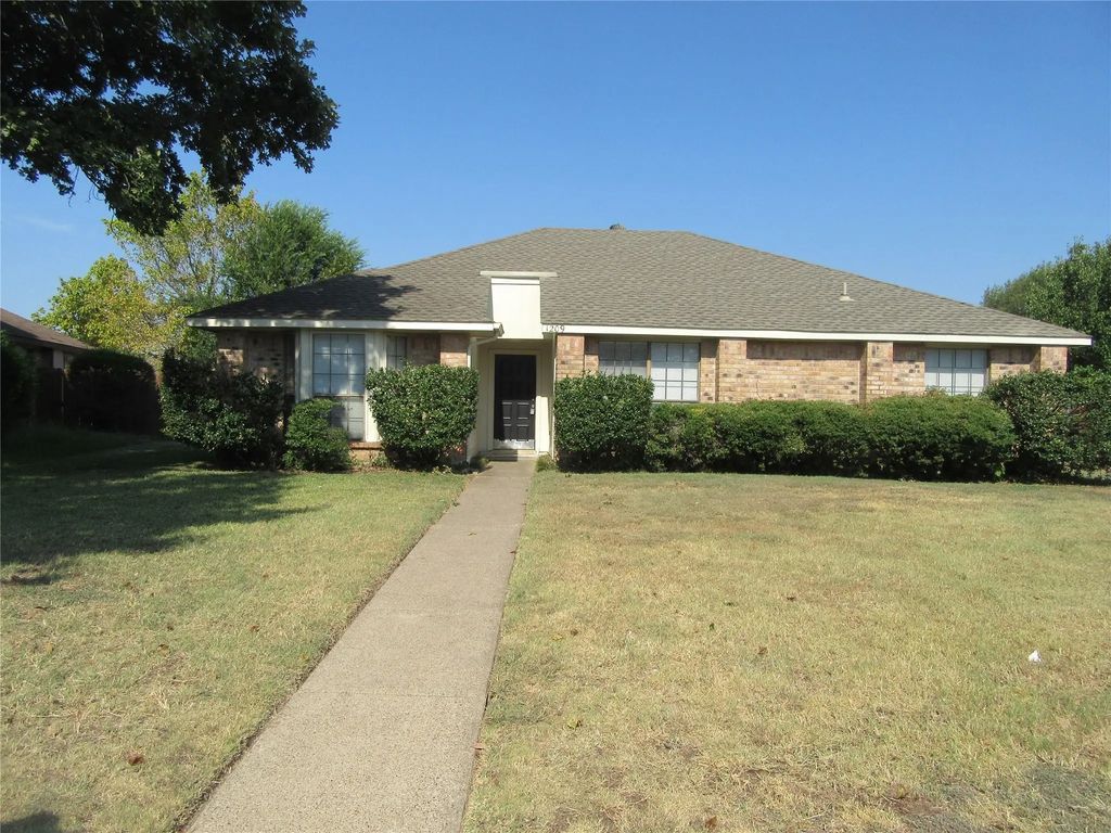 1209 Conlin Drive, Lancaster