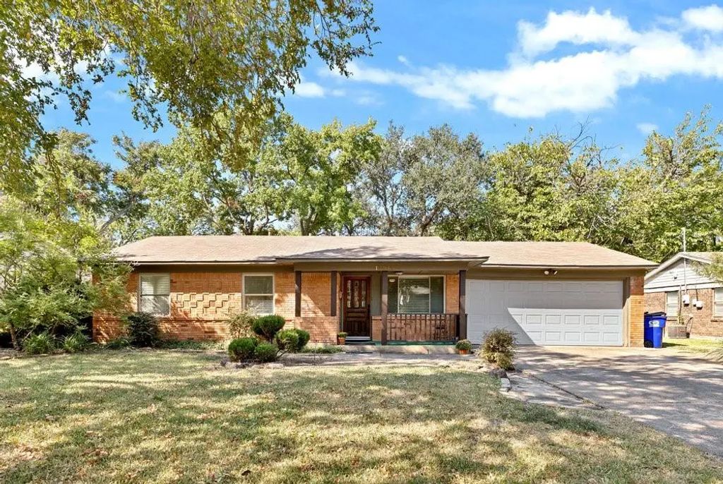 13515 Onyx Lane, Farmers Branch