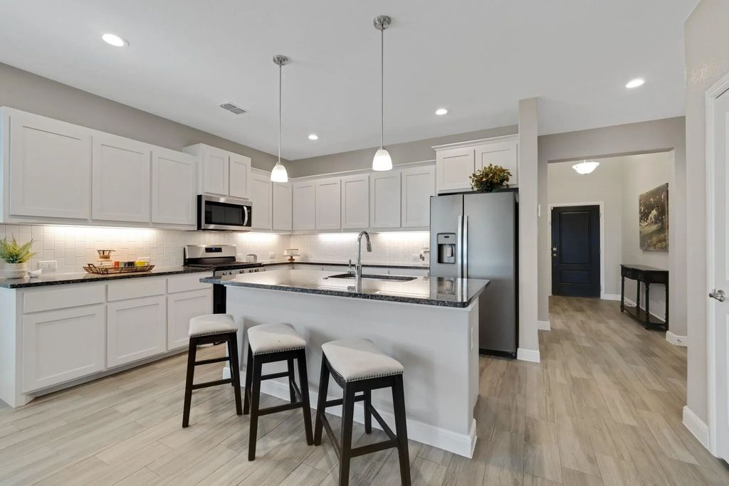 2337 Rooster Lane, Northlake