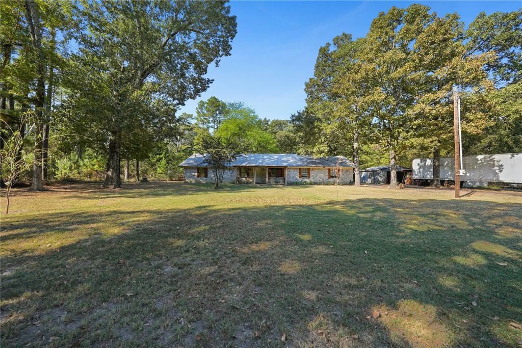 288 County Road 1858, Yantis
