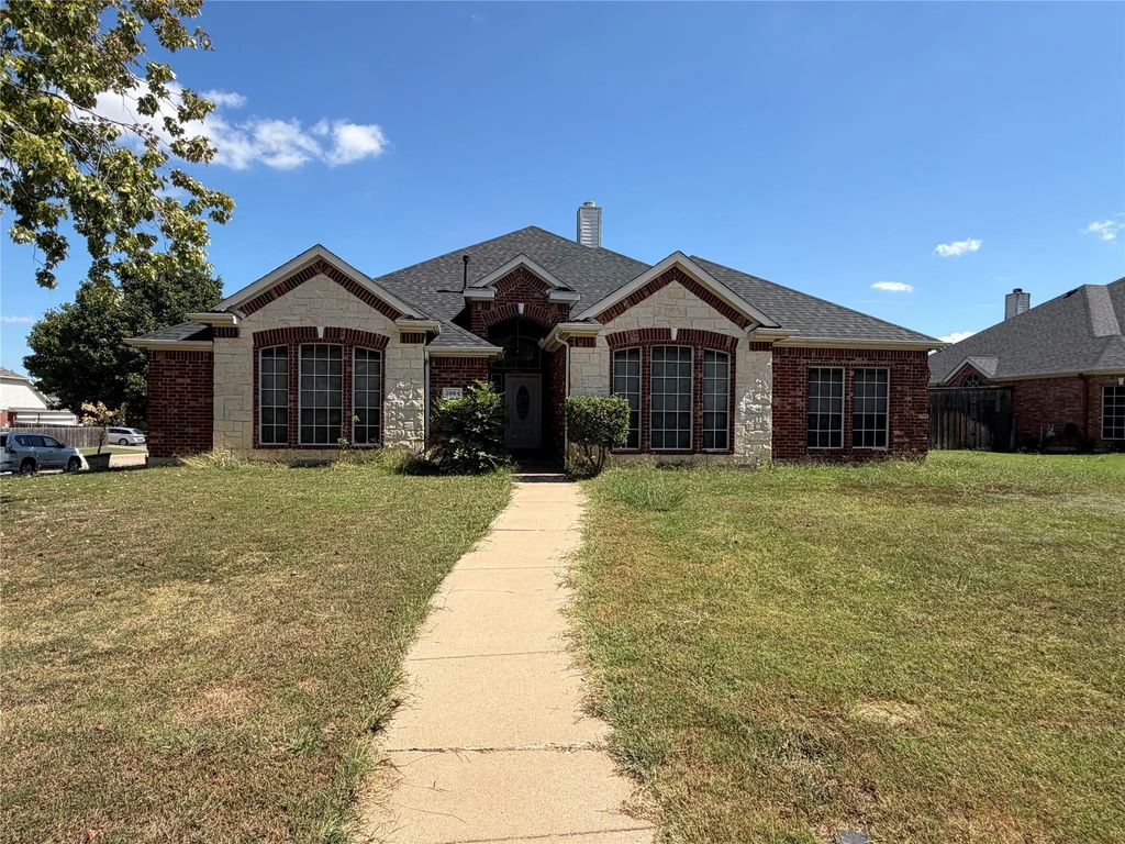 3004 Saint Bartholomew Drive, Mansfield