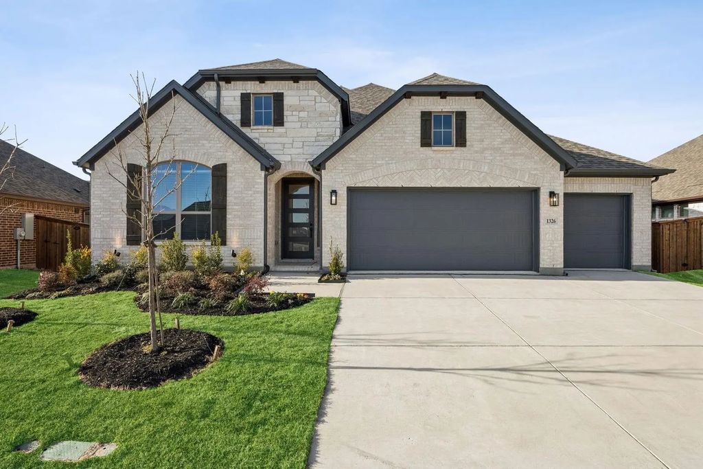 1326 Chisos Way, Forney
