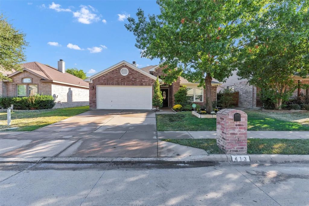 413 Marble Creek Drive, Fort Worth