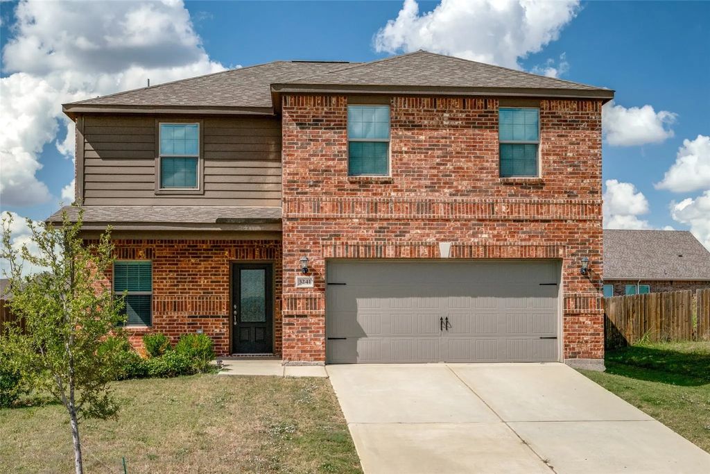 3241 Bowen Street, Anna