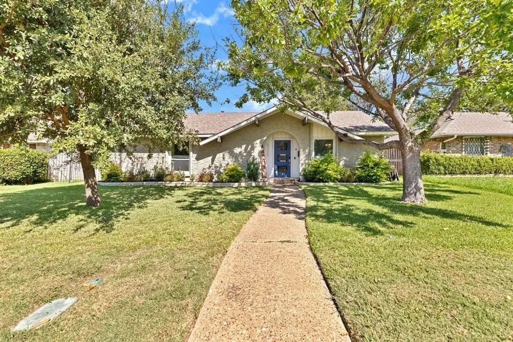 3125 Lockmoor Lane, Dallas