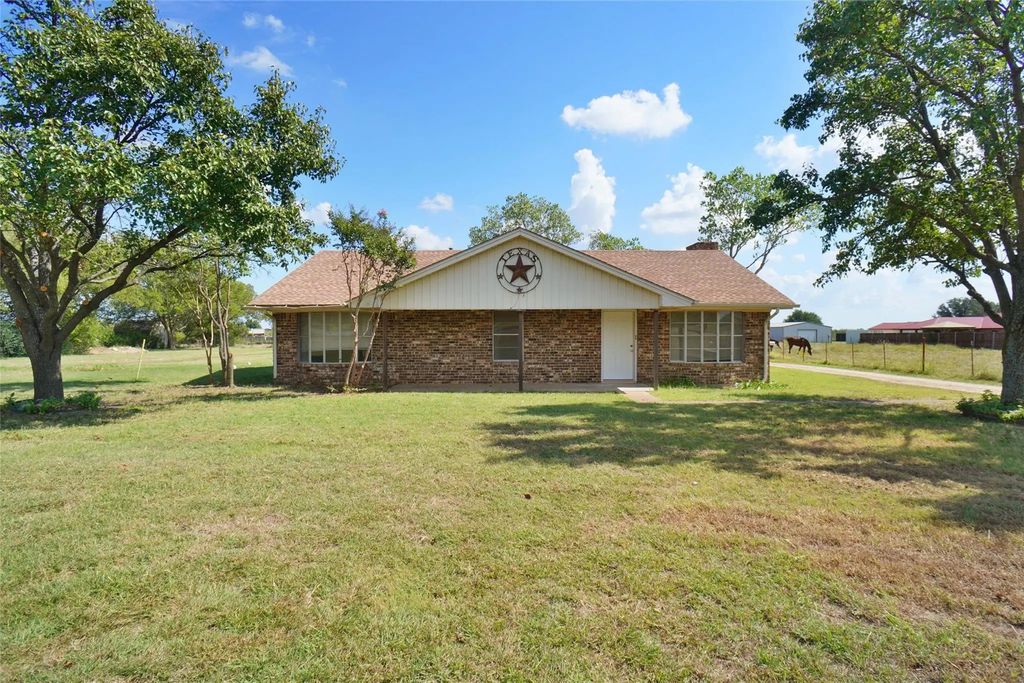 6538 Fm 2450, Krum