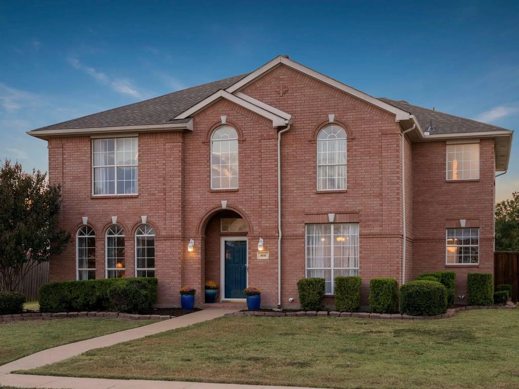809 Lakedale Court, Mesquite