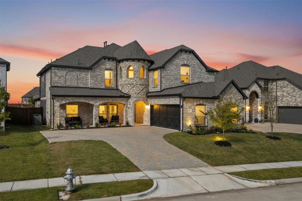 308 Lovett Lane, Burleson