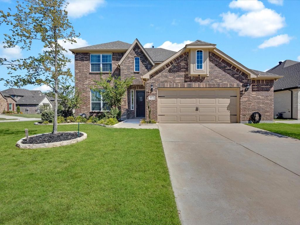 912 Darcy Drive, Mansfield