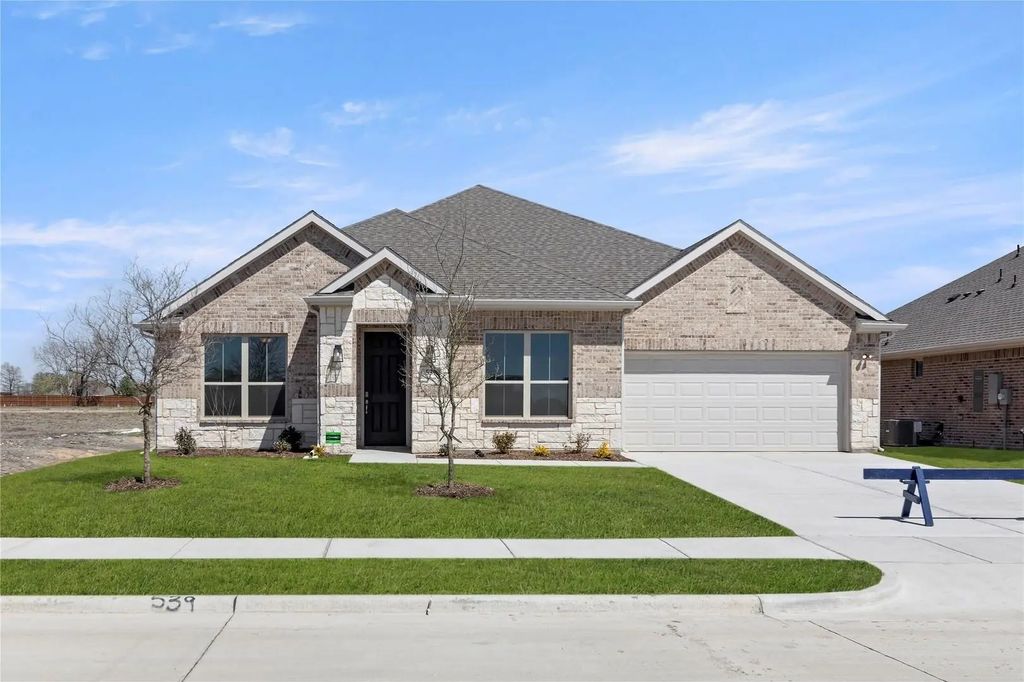 539 San Angelo Drive, Forney