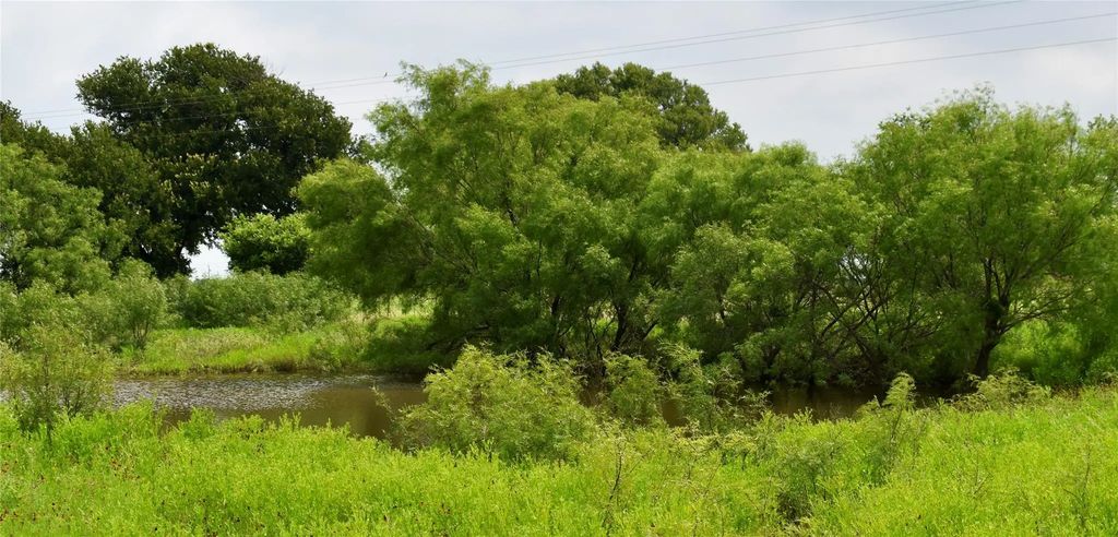 500 N Us Highway 283, Brady
