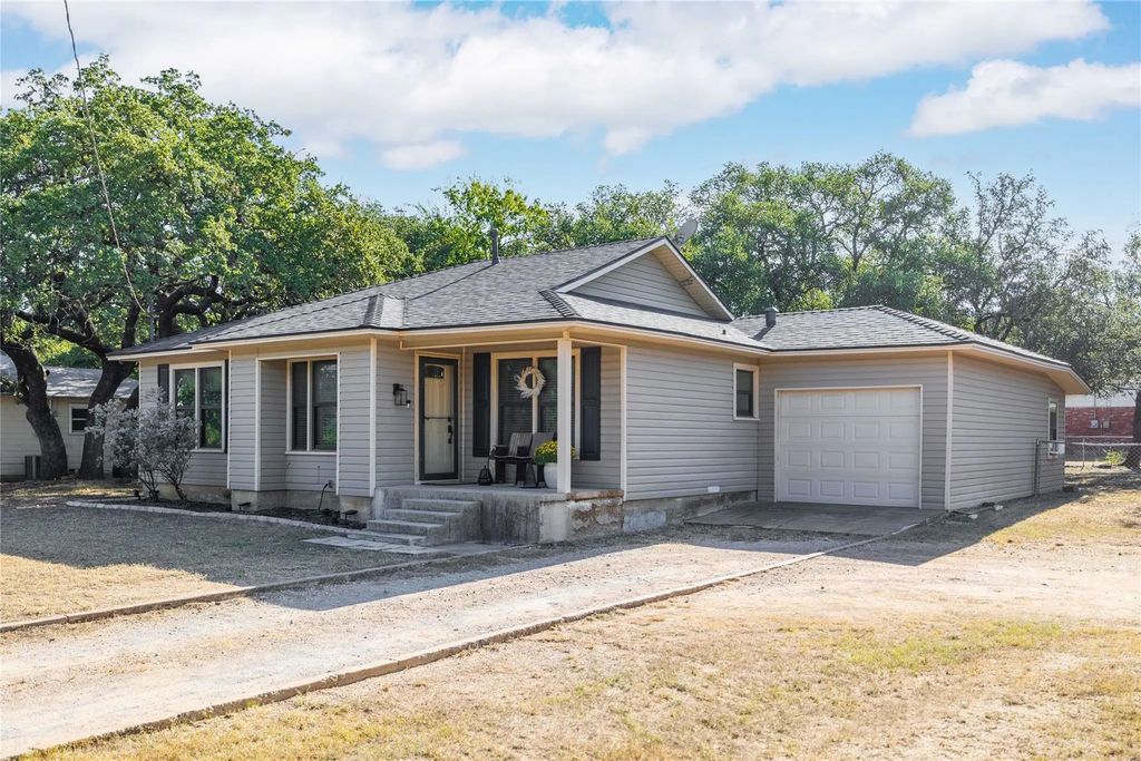 1506 Phillips Drive, Brownwood