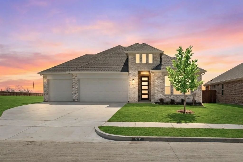 510 Fort Davis Drive, Forney
