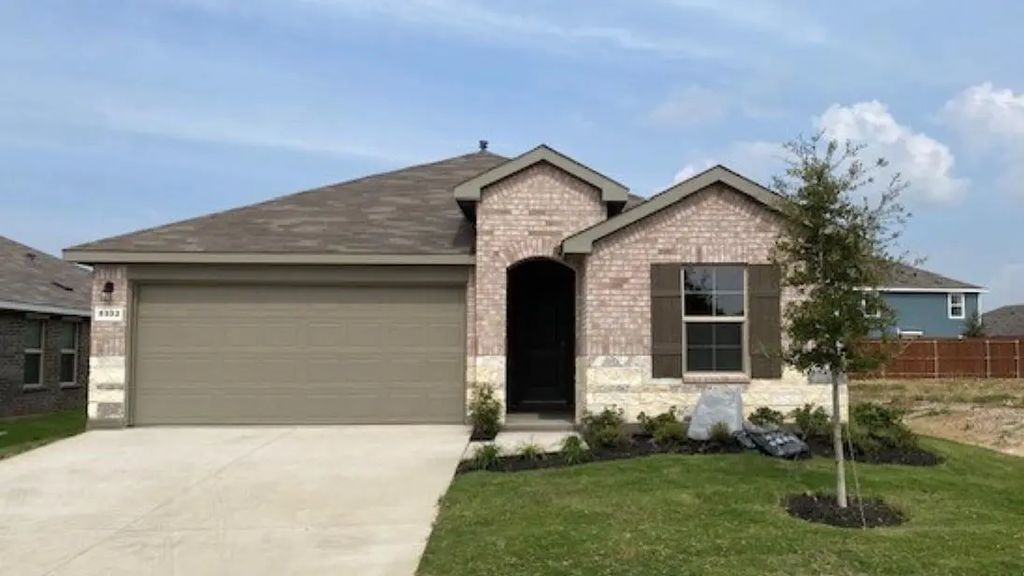 5332 Rollins Drive, Denton