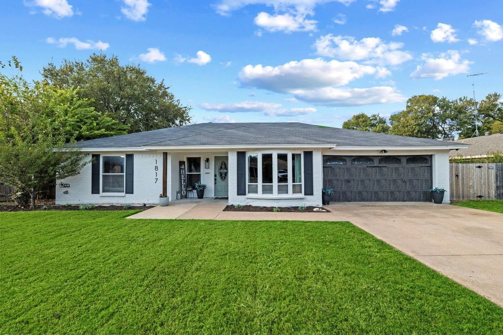 1817 Timbercreek Road, Benbrook
