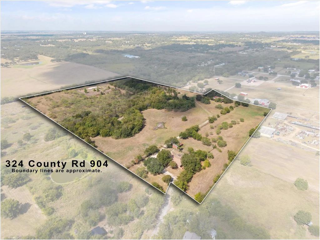 324 County Road 904, Joshua