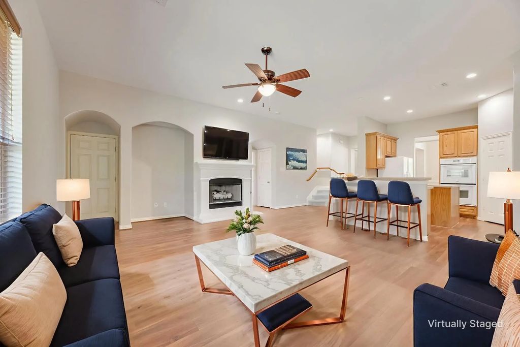 1522 Farm Dl, Allen