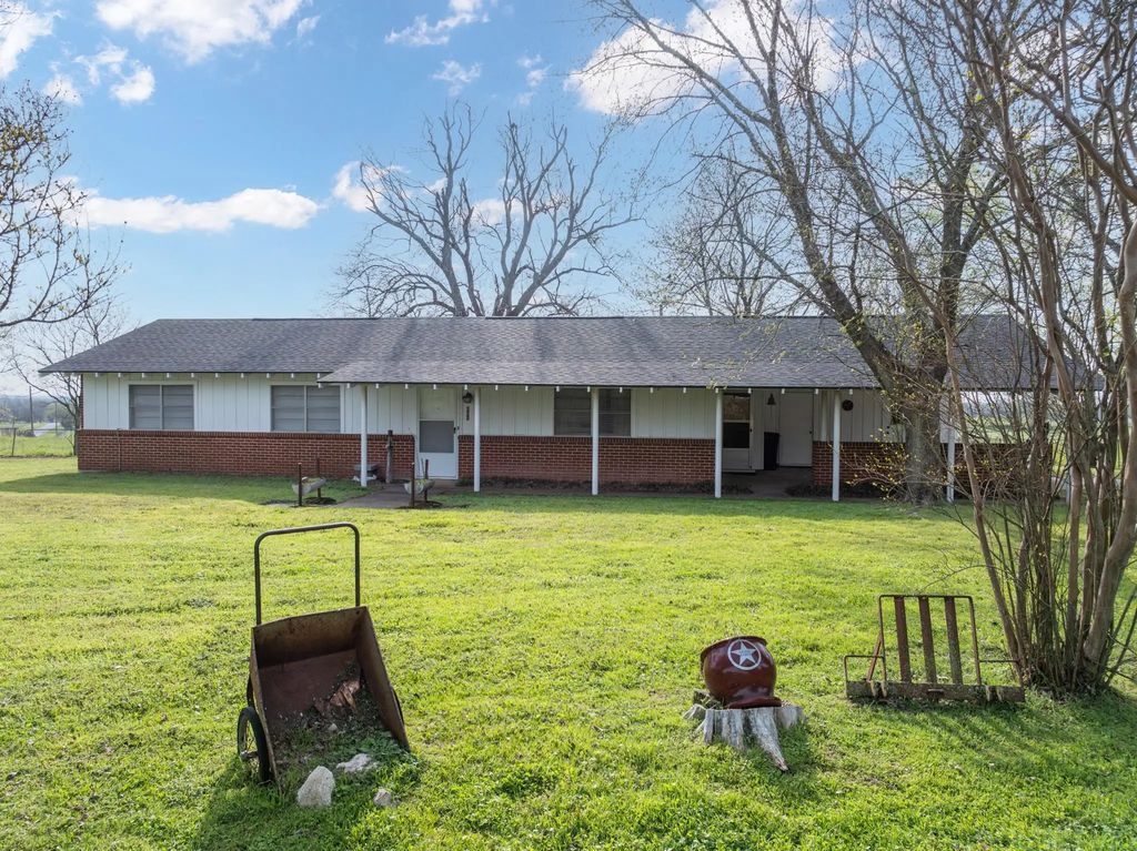 601 S Westminster, Tehuacana