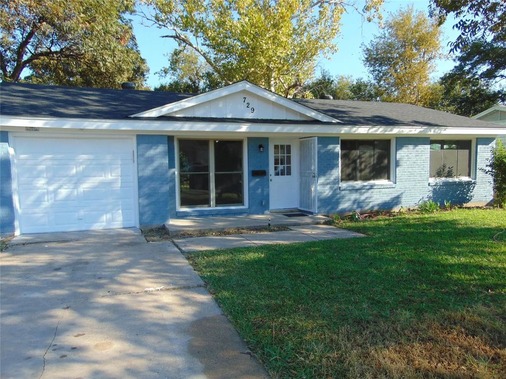 729 Goldwood Drive, Dallas