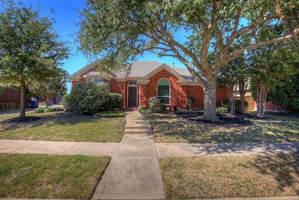 6819 Cinnabar Drive, Frisco