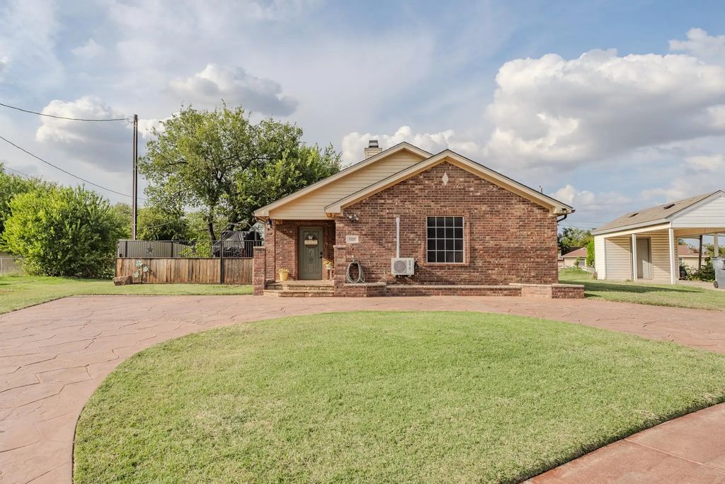 1606 Lilac Lane, Wichita Falls