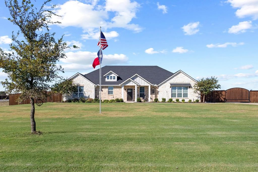1875 White Mound Road, Sherman
